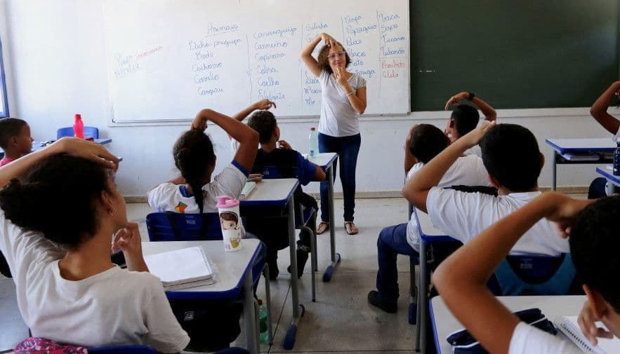 ensino bilingue.jpeg